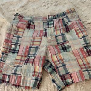 Beautiful pair of men’s Bermuda shorts ( from Bermuda) NWOT  42